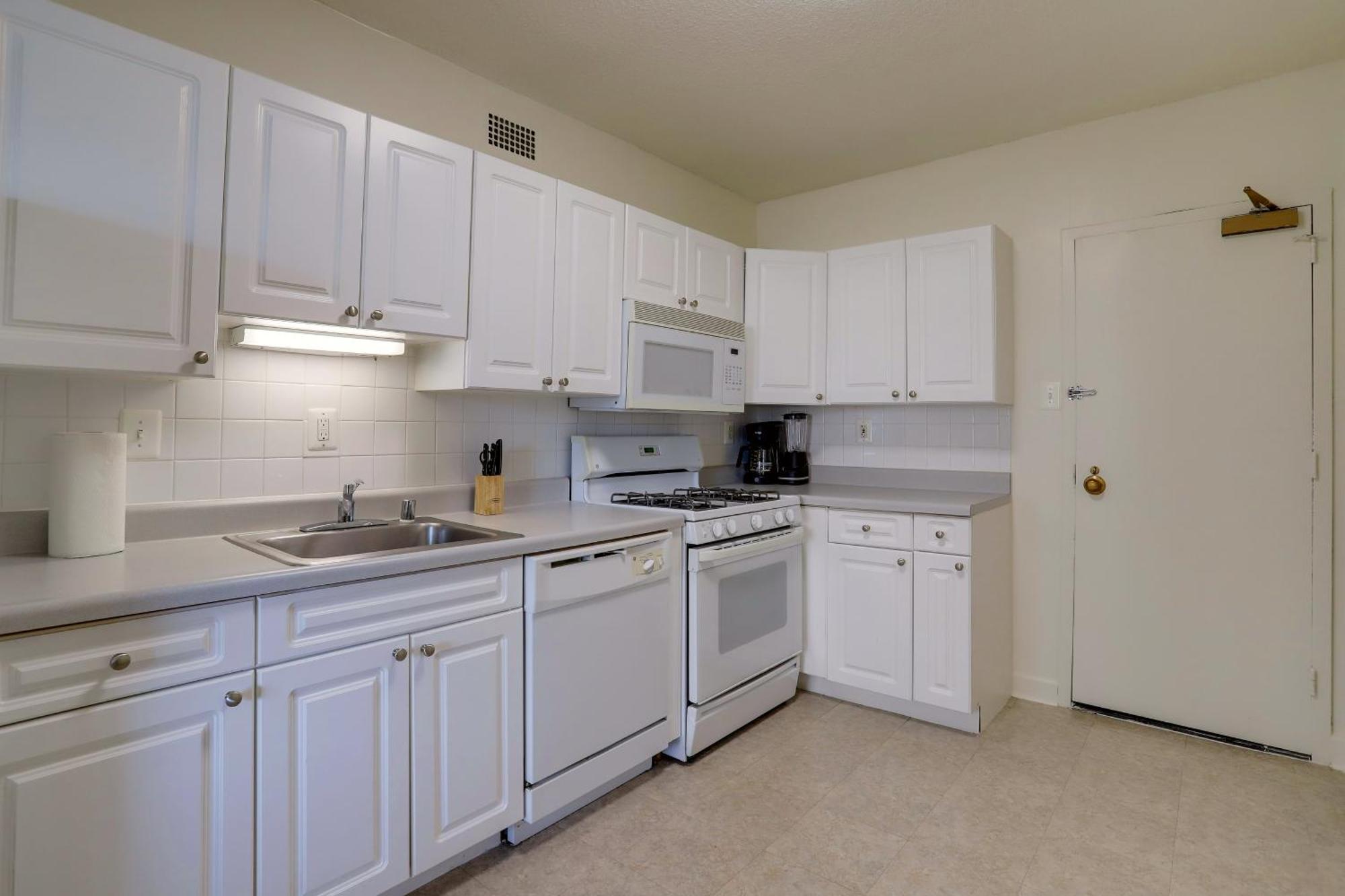 Fantastic 2 Bedroom Apartment With Gym At 알링턴 외부 사진